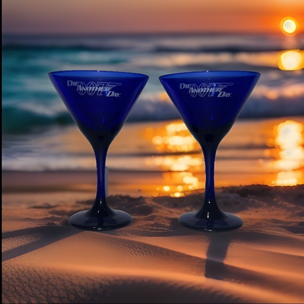 RARE~2002 James Bond 007 Die Another Day Cobalt Blue Martini Glass Set Of 2